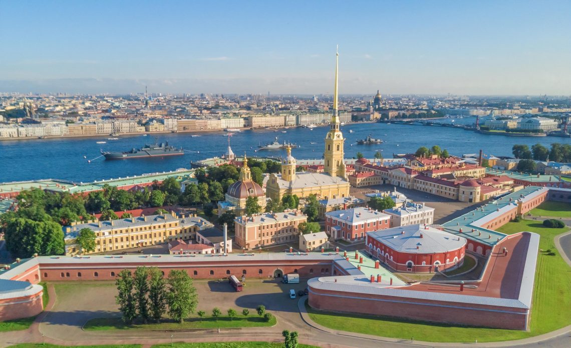 Обзорная экскурсия с посещением Петропавловской крепости (авто)